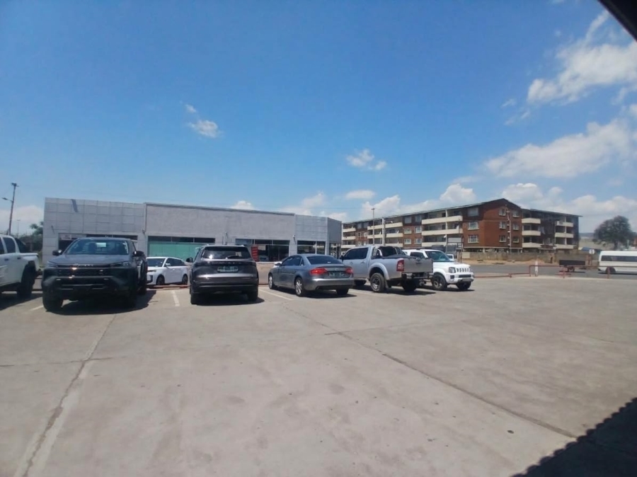 To Let Commercial Property for Rent in Lower Bo-dorp North West